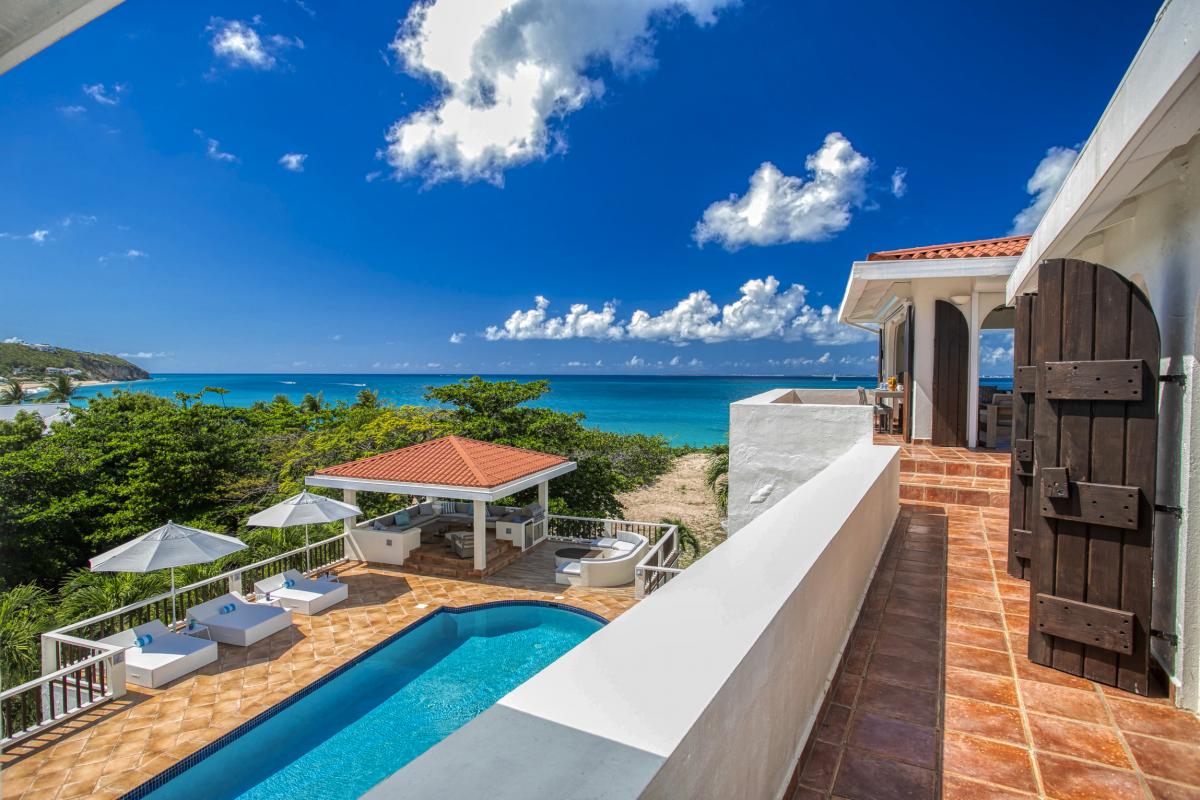 25 - Joie de Vivre - Wraparound Balcony with Pool Below